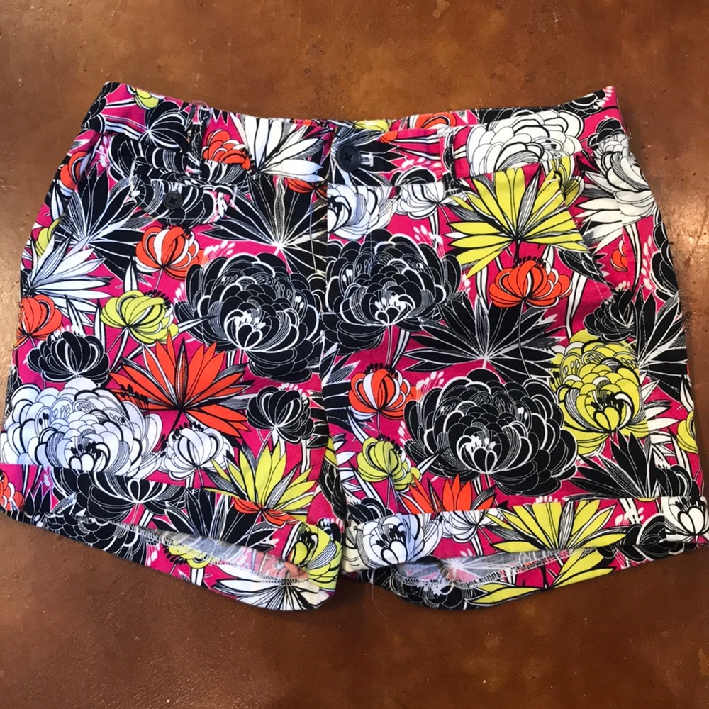 Banana Republic Factory cuffed shorts size 4